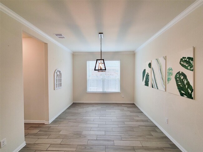 Building Photo - 28638 Monarch Cliffs Dr