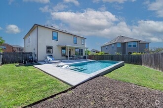 Building Photo - 5812 Pescia St