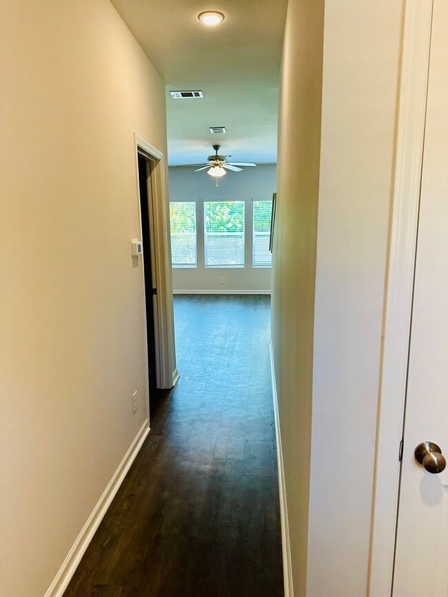 Building Photo - 12596 Waterbury Way
