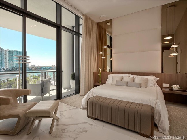 Foto del edificio - 5000 Island Estates Dr