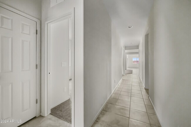 Foto del edificio - 18259 N Presley Ln