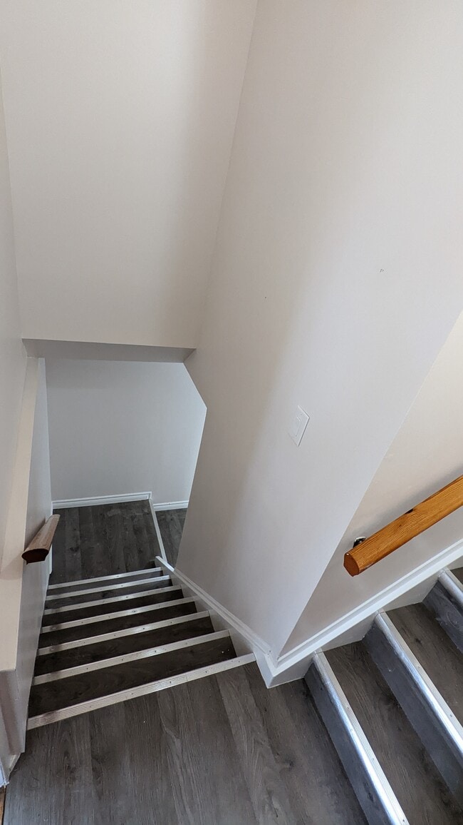 Building Photo - BRAND NEW 3-BDRM LEGAL APARTMENT FOR RENT IN OSHAWA