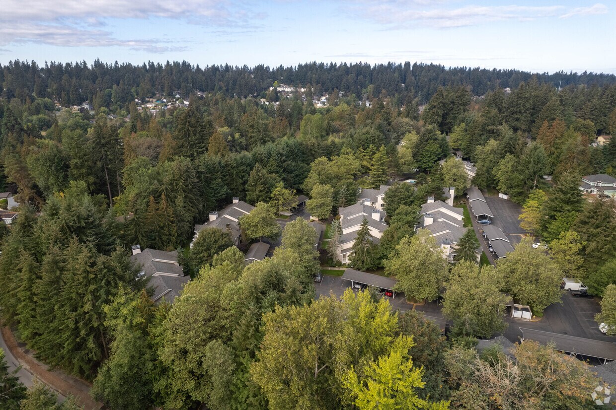 Exterior - Cherry Hills Apartment