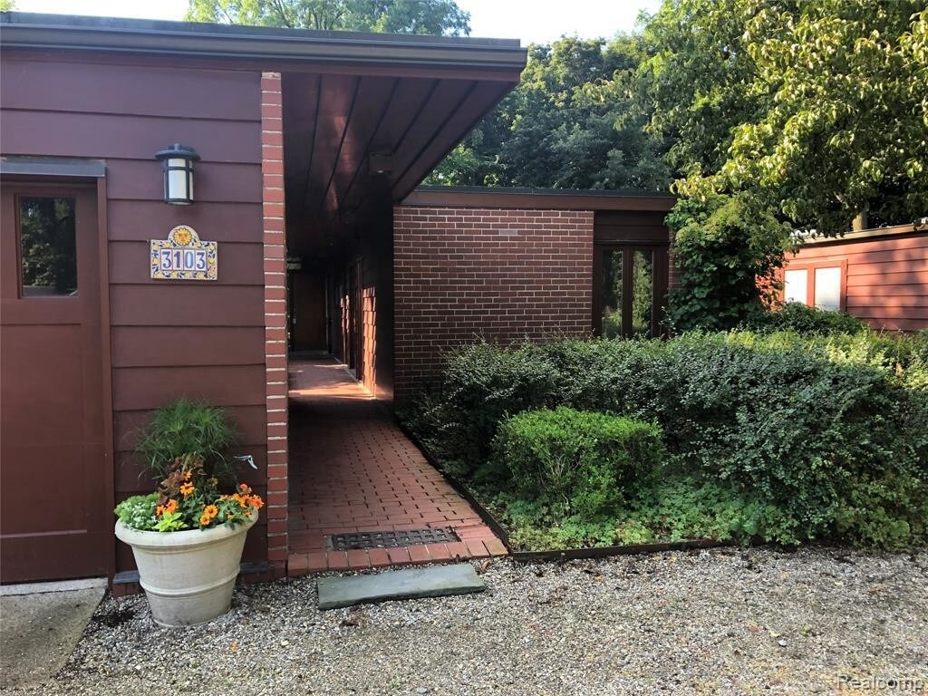Primary Photo - 3103 N Adams Rd