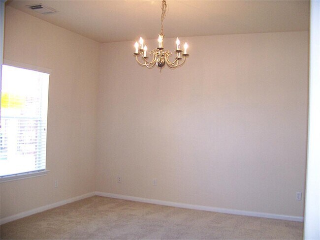 Building Photo - 24603 Colonial Elm Dr