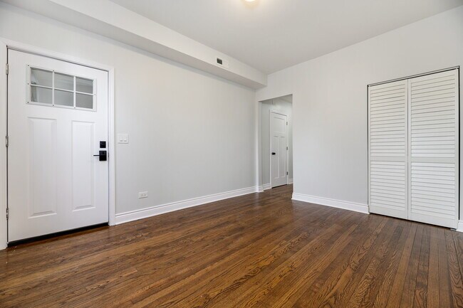 Building Photo - 4440 S Campbell Ave