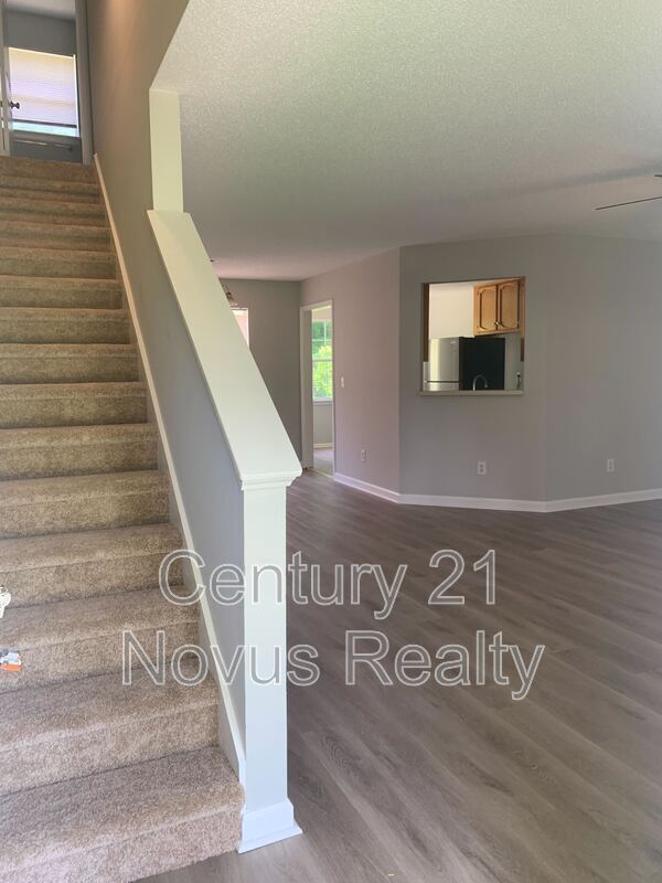 Building Photo - 88 River Ridge Dr