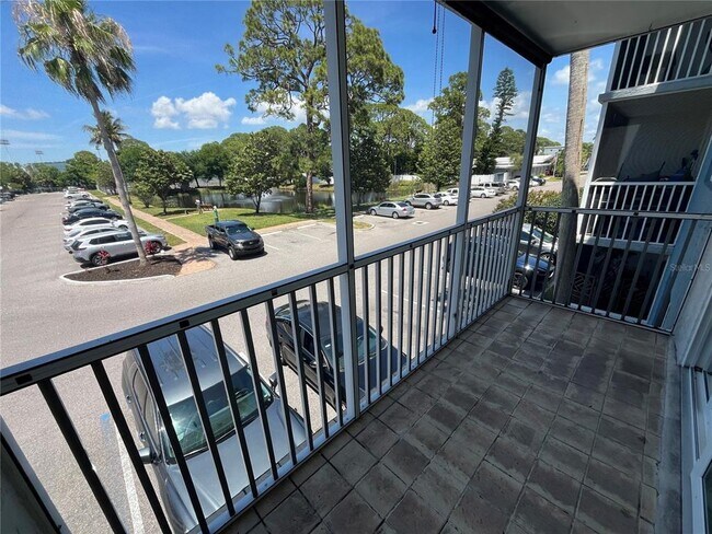 Foto del edificio - 2650 Coconut Bay Ln