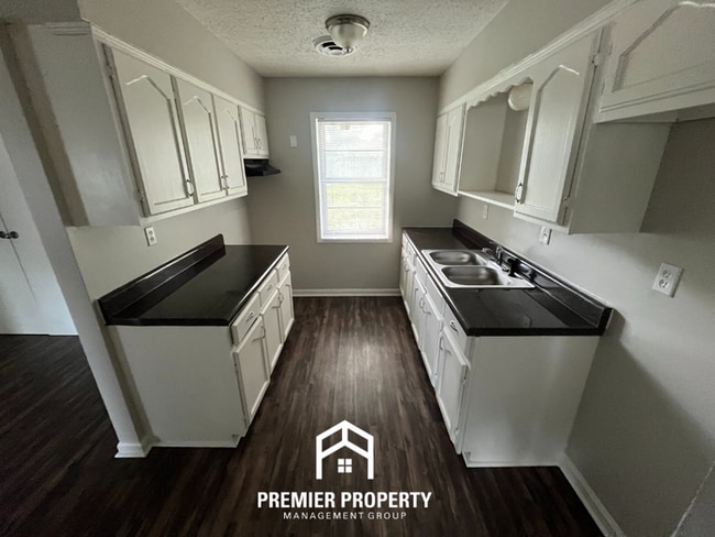 Building Photo - 5313 Bradcliff St