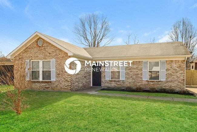 Building Photo - 3 Bedroom Pet-Friendly Home in Louisville, KY with Main Street Renewal
