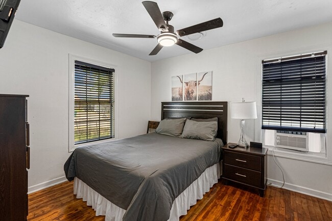 Foto del edificio - 3317 Olsen Dr