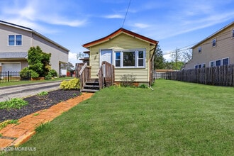 Building Photo - 141 Mill St