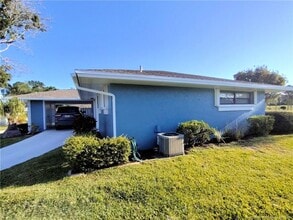 Building Photo - 5211 SE Sea Island Way