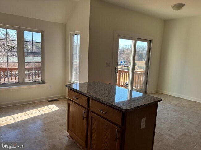 Building Photo - 14274 Madrigal Dr