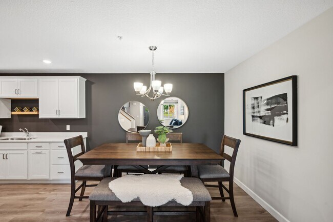 Foto del edificio - Brand New Townhome - Be the first to live here!