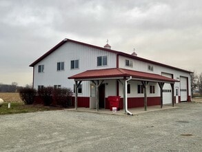Building Photo - 6950 E 700 N