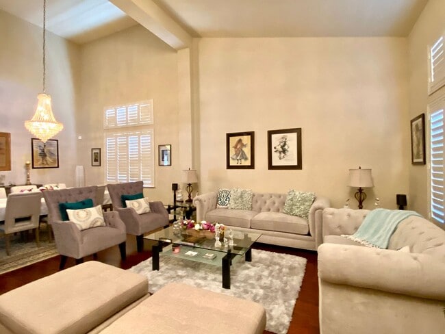 Foto del edificio - Fully Furnished Single-Family Home in San ...