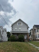 Building Photo - 65 Linsley Ave
