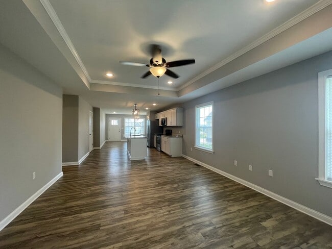 Building Photo - 3 Ranch Single Family Home- Fitness, Pools...