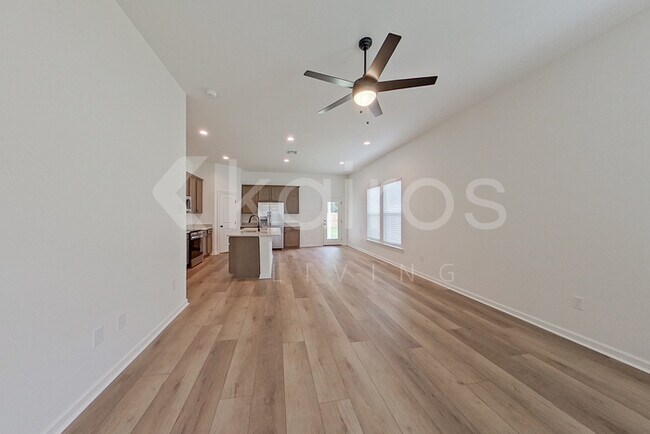 Building Photo - 102 Acoustic Ln