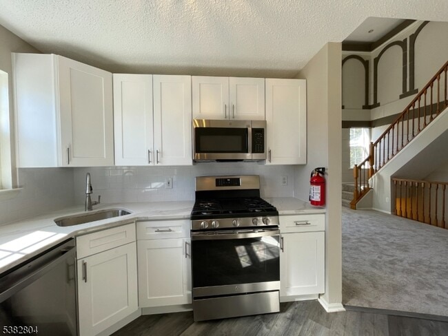 Foto del edificio - 1242 Garrison Ct