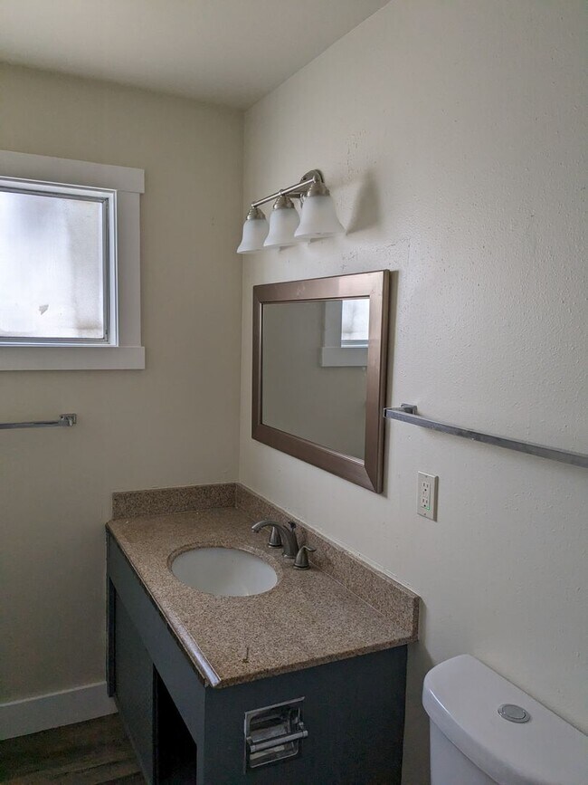 Foto del edificio - spacious 1-bedroom 1-bath with open floor plan for rent