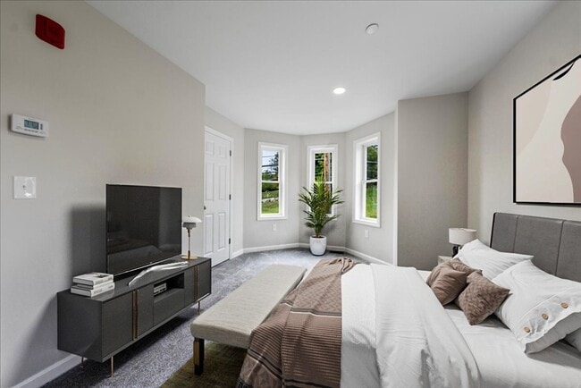 Building Photo - 62 N Main St