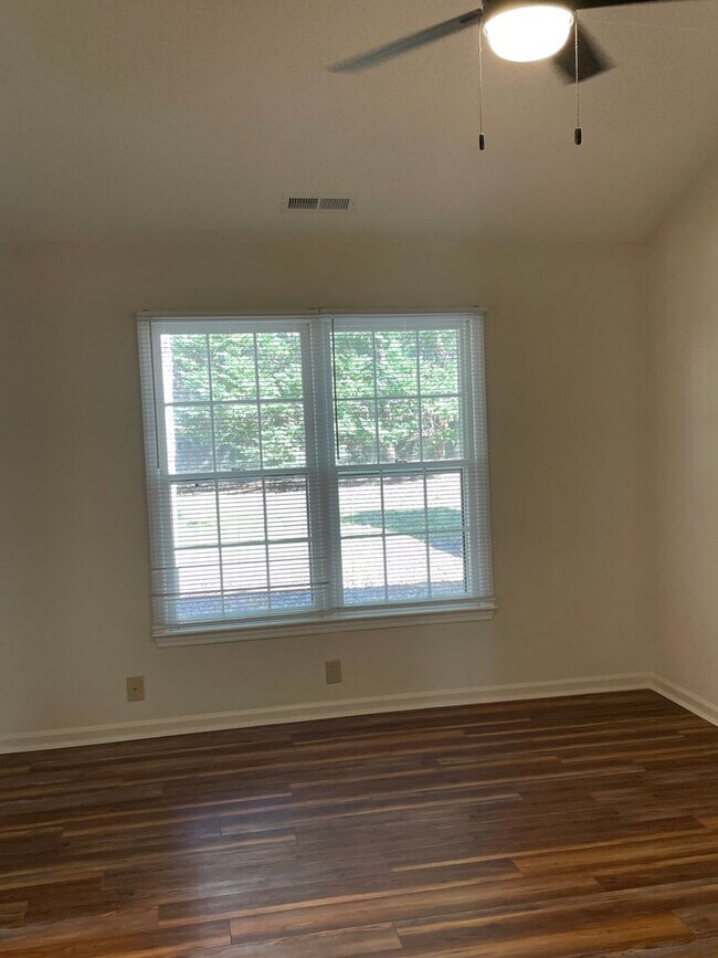 Building Photo - Newly Updated Ranch Home in Cary!