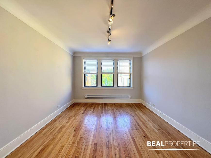 Foto principal - 0 bedroom in CHICAGO IL 60647