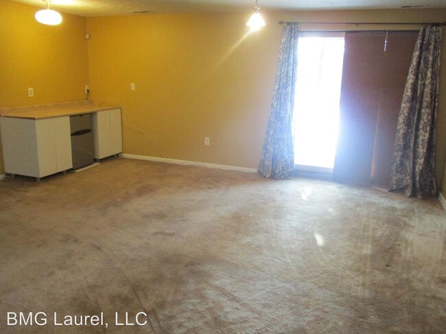 Building Photo - 101 Scott Ave