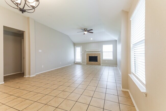 Foto del edificio - 129 Arbordale Way