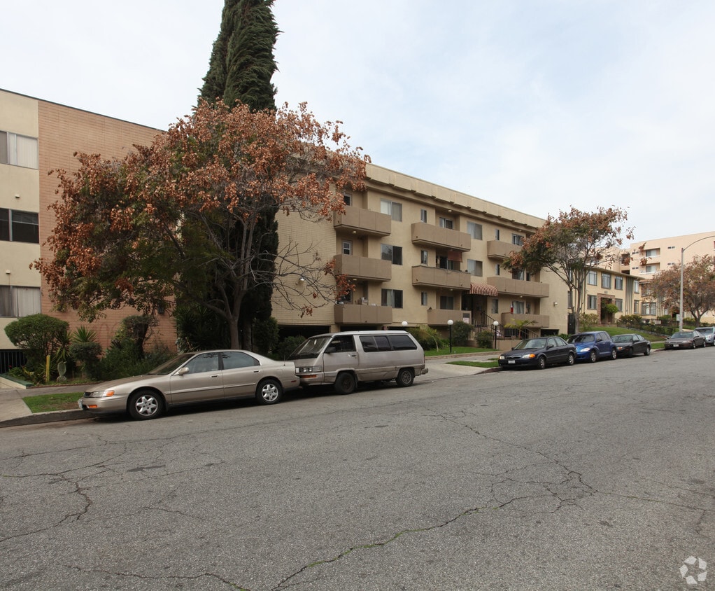 Primary Photo - 447 S Berendo St