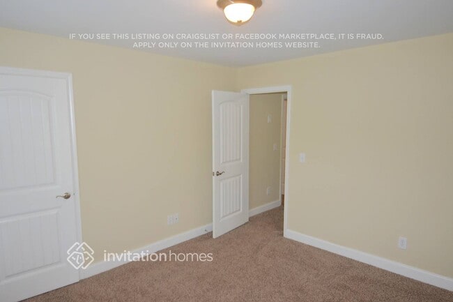 Building Photo - 165 Shoal Park Dr