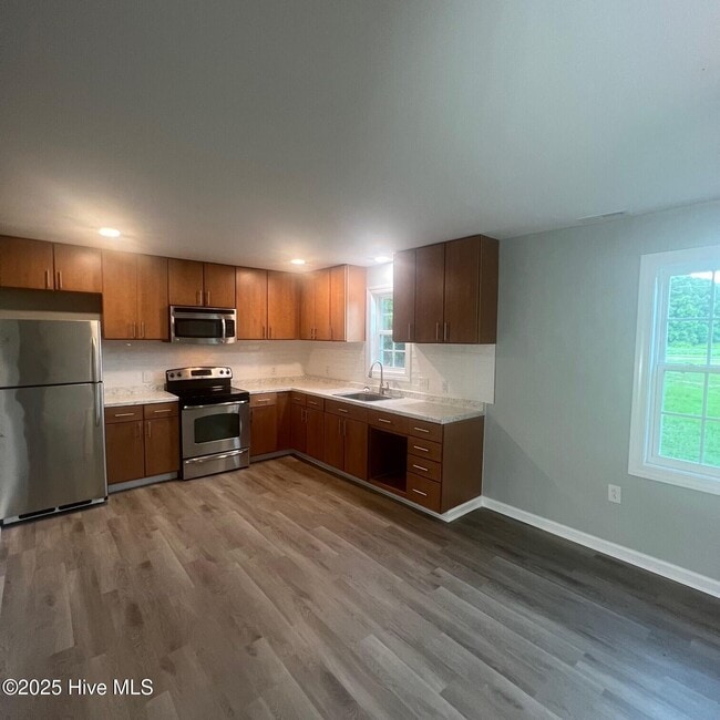 Building Photo - 3651 Gallberry Rd
