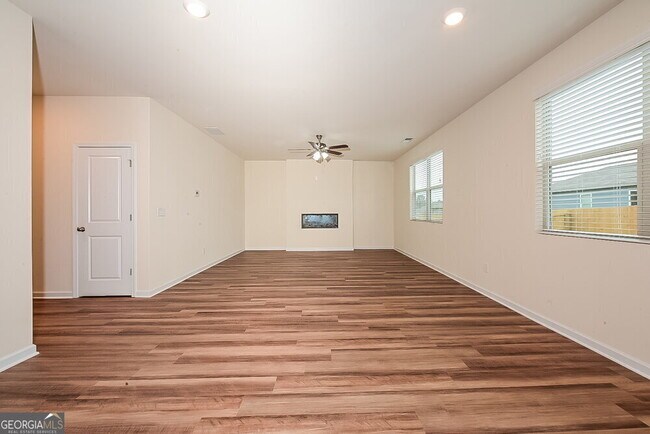Building Photo - 441 Culloden Moor Dr