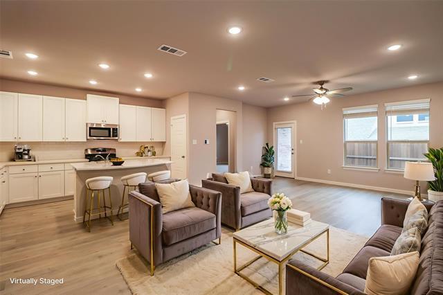 Foto del edificio - 7104 Joy Ln