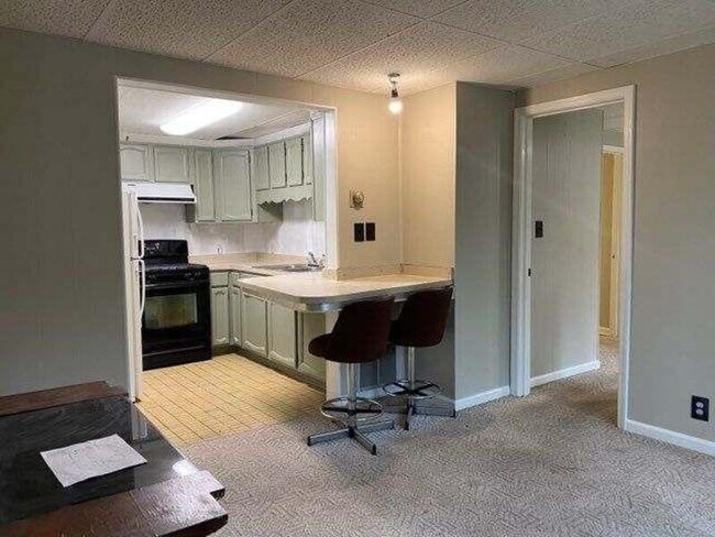 Foto del edificio - 2072 East Roxboro Road NE - M