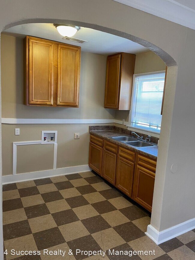 Foto del edificio - 2 br, 1 bath House - 2954 Carrington