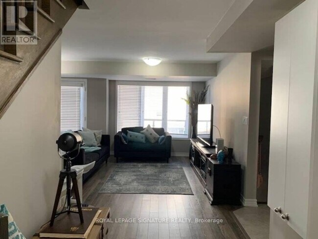 Photo du bâtiment - 36 Daylily Ln