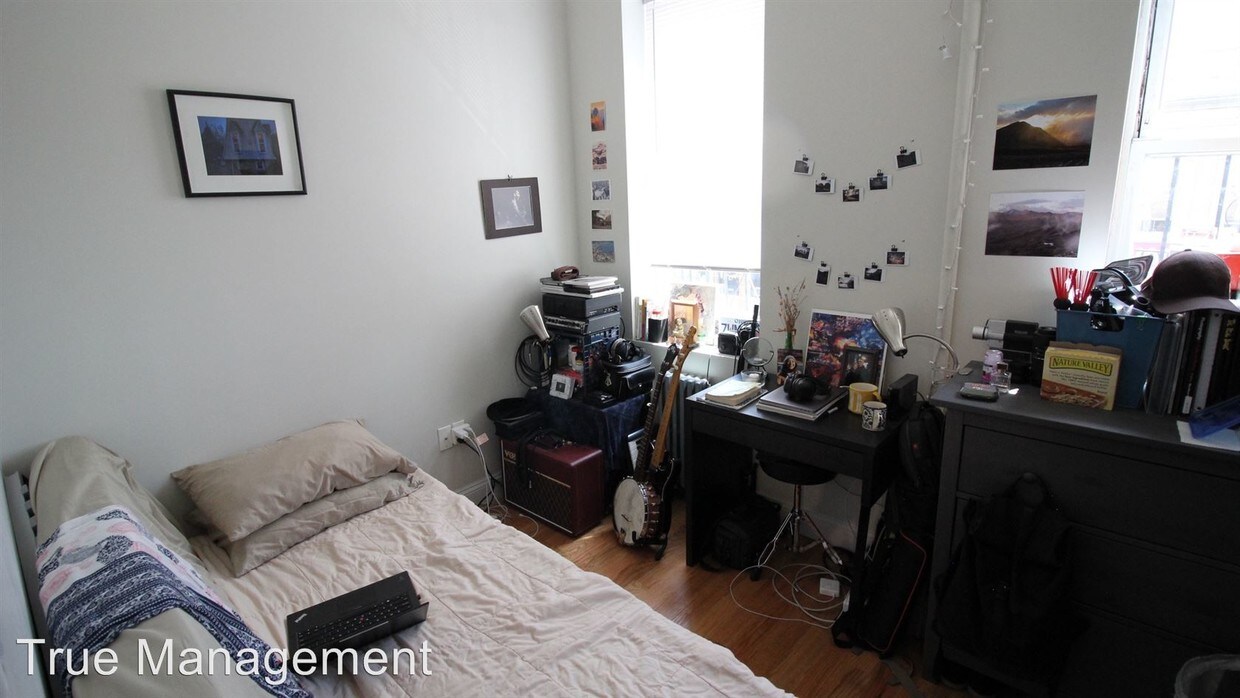 Primary Photo - 321 Stockholm St