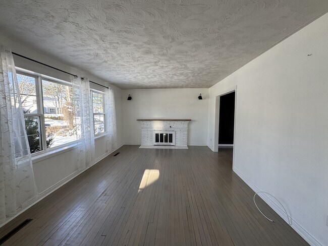 Photo du bâtiment - 616 Yale Ave