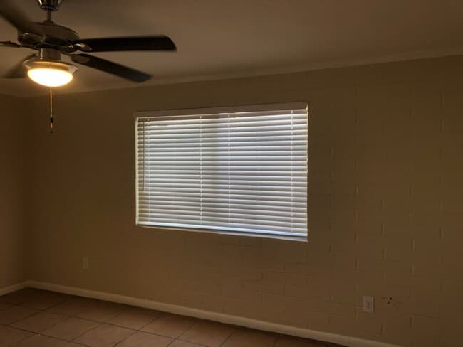 Foto del edificio - 2601 E Monte Cristo Ave