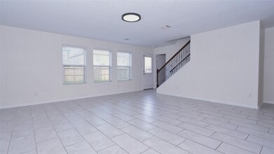 Building Photo - 3318 Madison Elm St