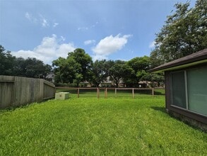 Building Photo - 3434 Streamside Ln