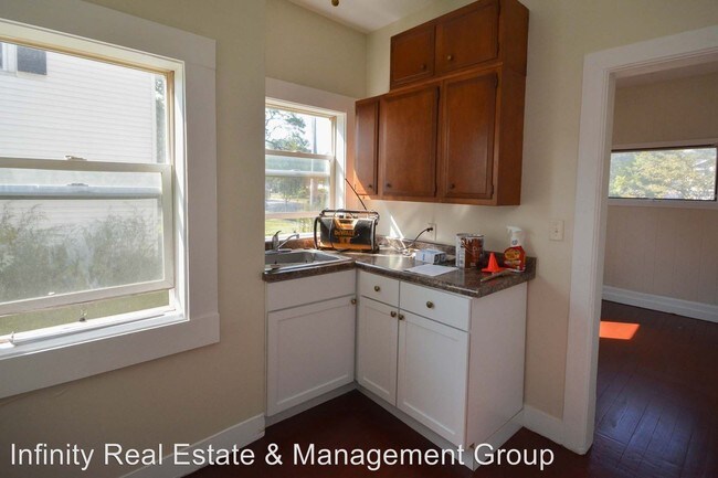 Foto del edificio - 108 7th St NW