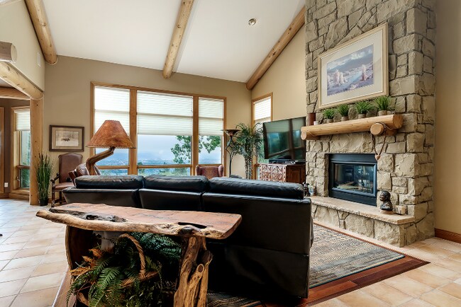 Foto del edificio - 3322 Stoney Ridge Rd