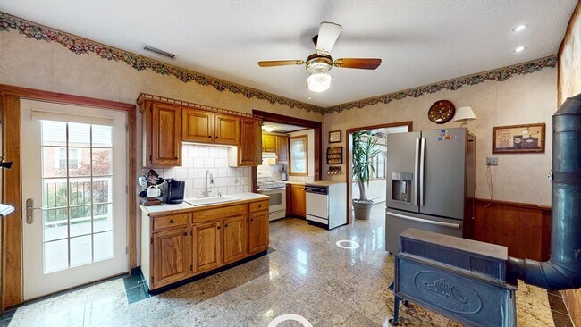 Foto del edificio - 654 Main St