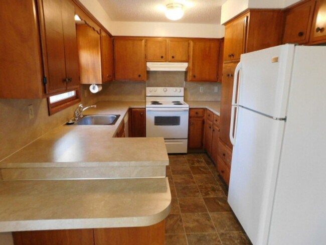 Foto del edificio - 2Bd/1.5Ba Single Story House - For Viewing