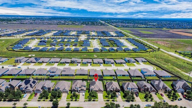 Foto del edificio - 7203 Pearl Terrace Ln