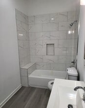 Building Photo - 322 New Hampshire St